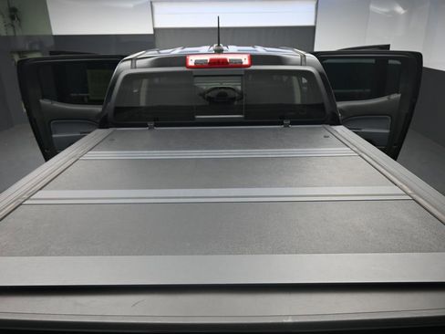 Used 2022 Chevrolet Colorado Z71 image 19