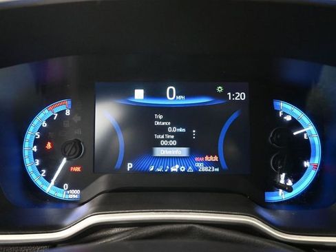 Used 2022 Toyota Corolla Cross XLE w/ Convenience Package image 14