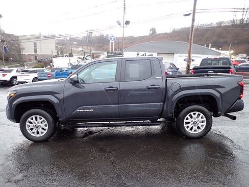 Used 2026 Toyota Tacoma SR5 image 2