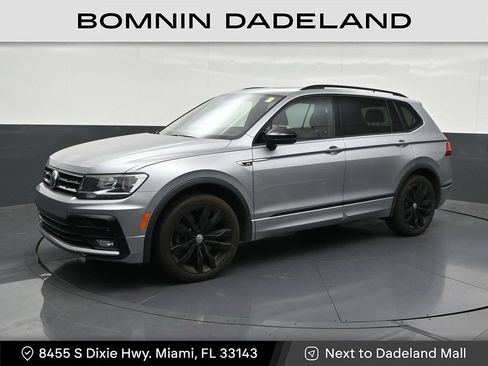 Used 2021 Volkswagen Tiguan SE R-Line FWD image 1