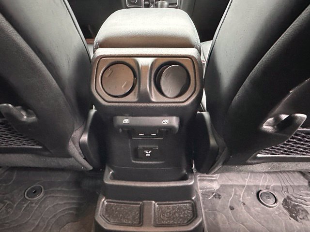 Used 2024 Jeep Wrangler High Altitude AWD/4WD image 30