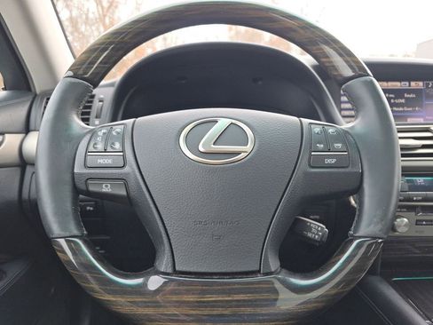 Used 2014 Lexus LS 460 AWD image 24