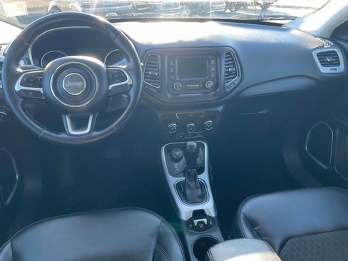 Used 2018 Jeep Compass Latitude w/ Cold Weather Group image 7