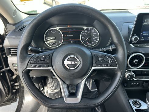 Used 2025 Nissan Sentra SV FWD image 24