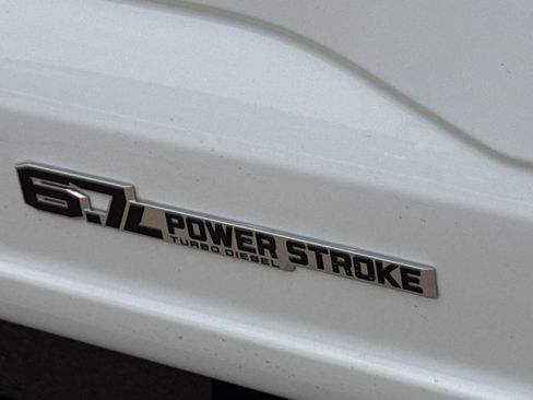 Used 2025 Ford F250 XL AWD/4WD image 12