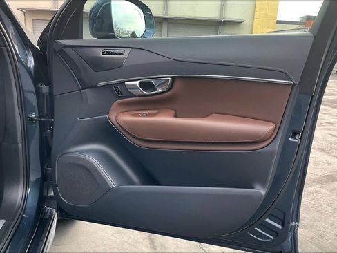 Used 2022 Volvo XC90 T8 Inscription w/ Advanced Package image 27