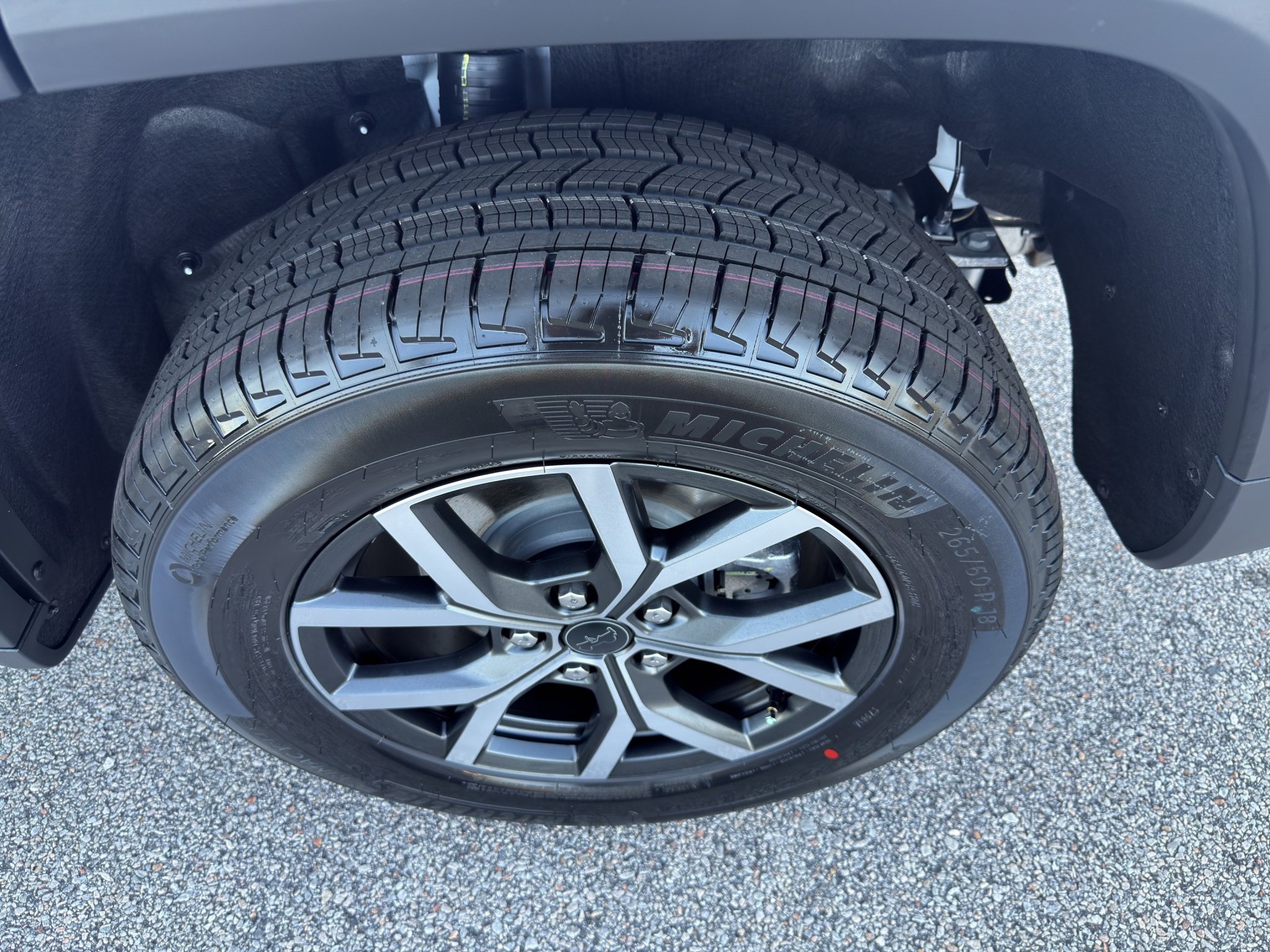 New 2027 Jeep Grand Cherokee Laredo RWD image 15