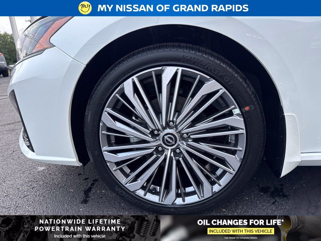 New 2026 Nissan Altima 2.5 SV w/ SV Premium Package FWD image 27