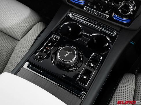 Used 2025 Rolls-Royce Ghost AWD/4WD image 32