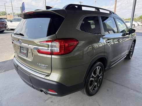 Used 2025 Subaru Ascent Touring AWD/4WD image 4