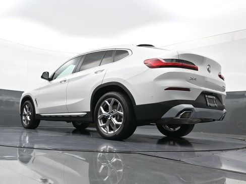 Used 2025 BMW X4 xDrive30i image 25