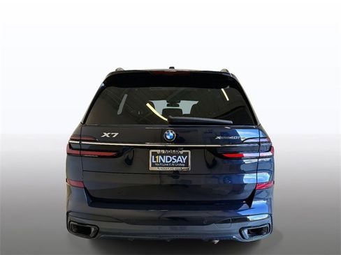 Used 2023 BMW X7 xDrive40i w/ M Sport Package image 11