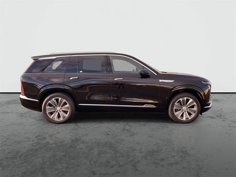 Used 2026 Cadillac Vistiq Luxury image 9