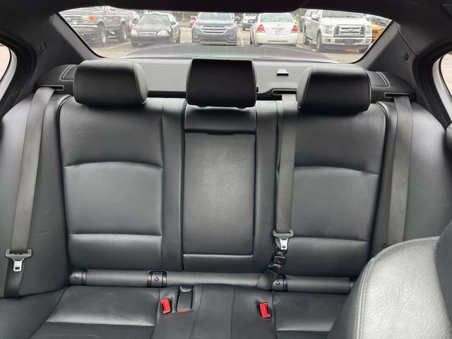 Used 2012 BMW 528i xDrive Sedan AWD/4WD image 29