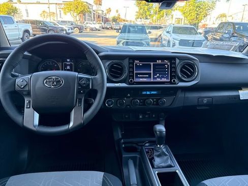 Used 2023 Toyota Tacoma TRD Off-Road w/ Black Out Package (TMS) AWD/4WD image 12