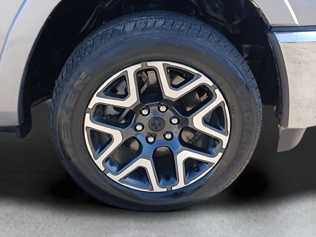 Used 2026 RAM 1500 Laramie AWD/4WD image 28