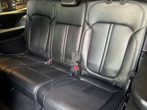 Used 2022 Jeep Wagoneer Series II w/ Convenience Group I image 16