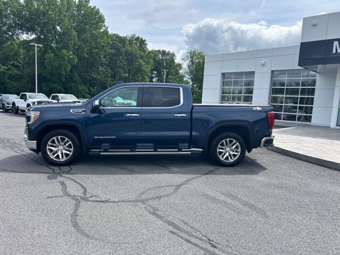 Used 2021 GMC Sierra 1500 SLT w/ SLT Convenience Package AWD/4WD image 2