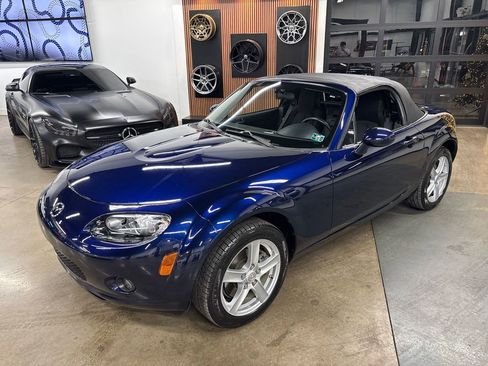 Used 2008 MAZDA MX-5 Miata Sport image 2
