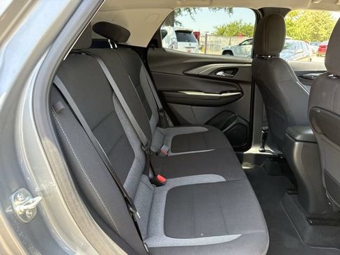 Used 2025 Chevrolet TrailBlazer LT FWD image 31
