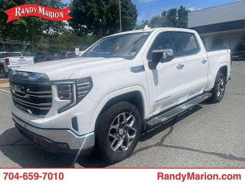 Used 2022 GMC Sierra 1500 SLT w/ SLT Convenience Package AWD/4WD image 1