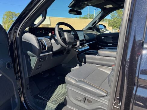 New 2025 Ford Expedition Tremor image 9
