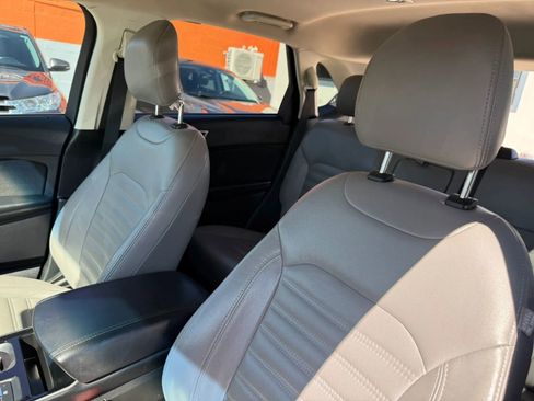 Used 2019 Ford Edge SEL FWD image 25