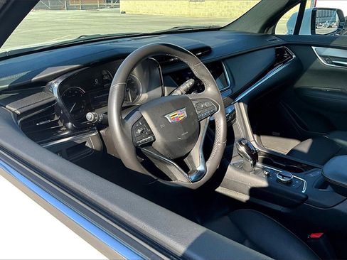 Used 2024 Cadillac XT6 Luxury w/ LPO, Floor Liner Package image 13