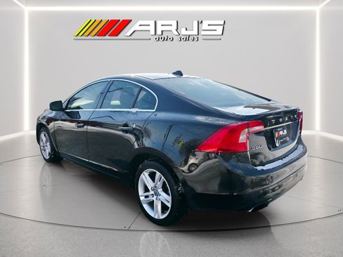 Used 2015 Volvo S60 T5 Premier w/ Convenience Package image 3