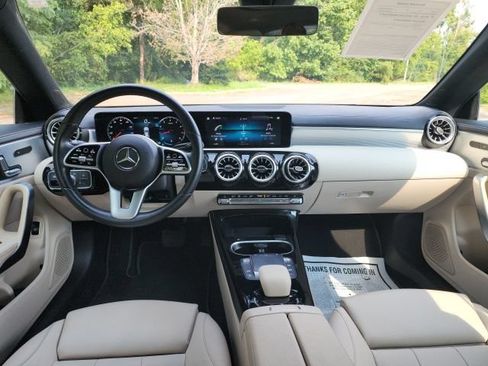 Used 2022 Mercedes-Benz CLA 250 image 31