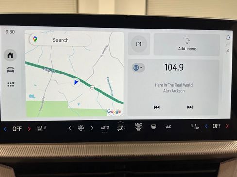 Used 2025 Ford Explorer Active w/ Active Comfort Package image 57