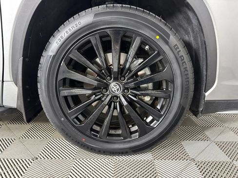Used 2023 Toyota Highlander XSE FWD image 36