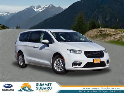 Used 2023 Chrysler Pacifica Touring-L