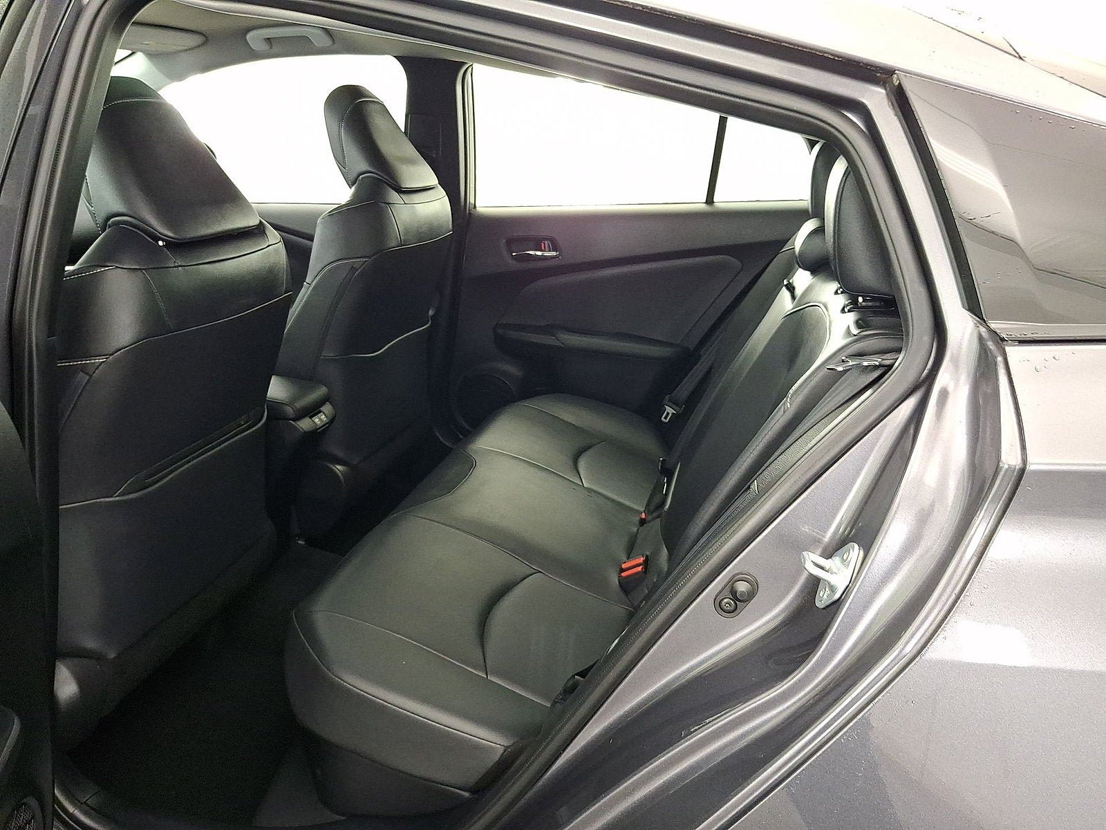 Used 2020 Toyota Prius Prime XLE FWD image 12