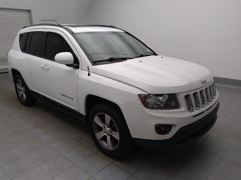 Used 2017 Jeep Compass High Altitude AWD/4WD image 13