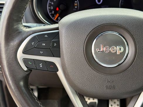 Used 2018 Jeep Grand Cherokee Overland image 15
