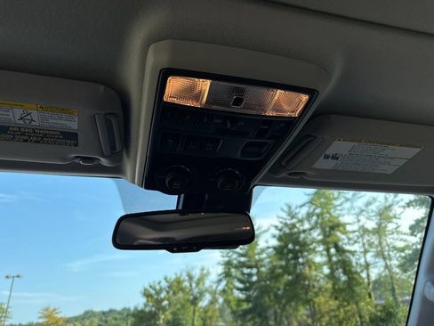 Used 2020 Toyota 4Runner Venture w/ Moonroof Package AWD/4WD image 23