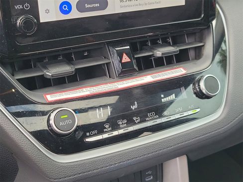 Used 2024 Toyota Corolla Cross AWD Hybrid image 26