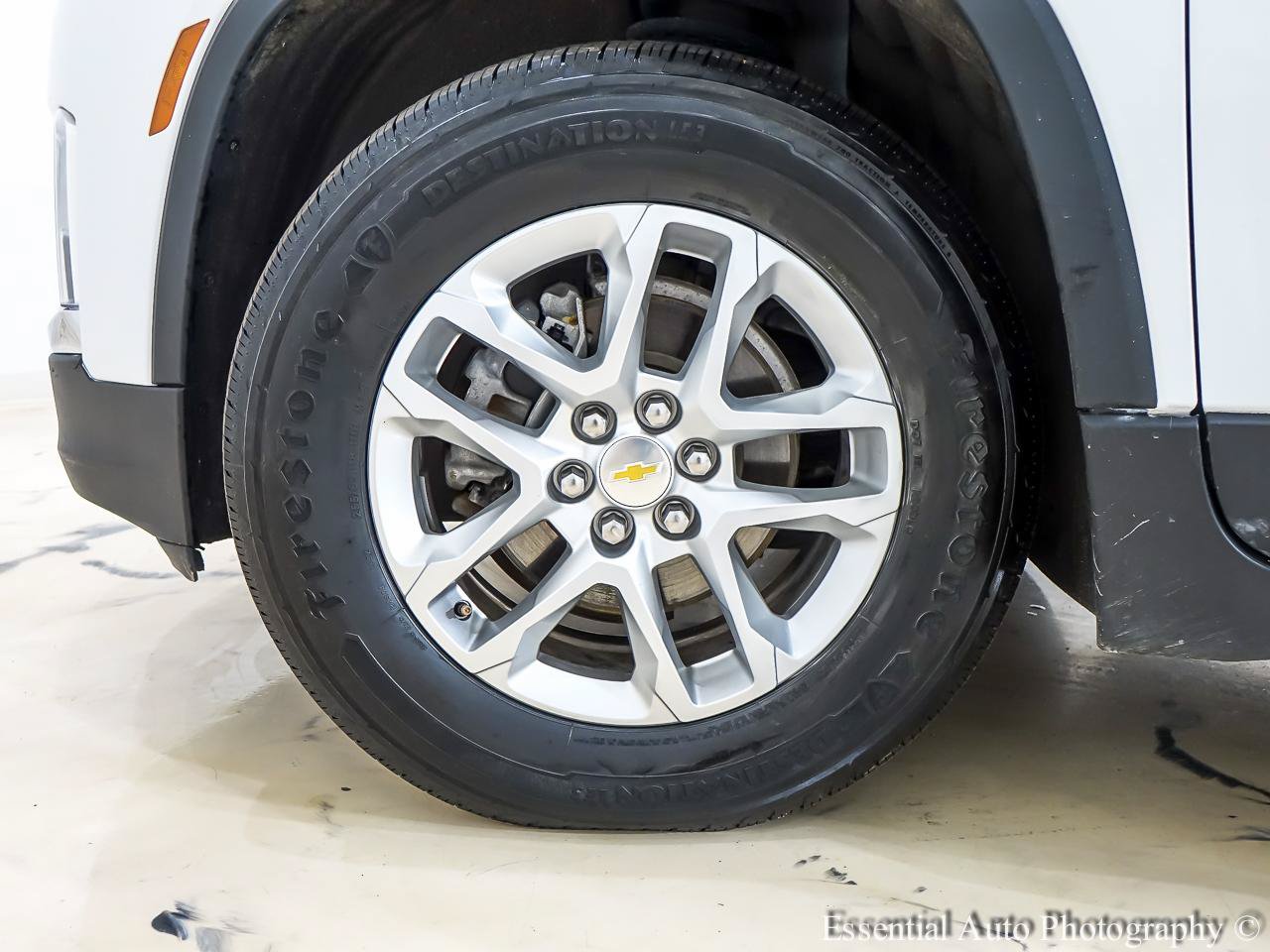 Used 2023 Chevrolet Traverse LS w/ Safety Package AWD/4WD image 12