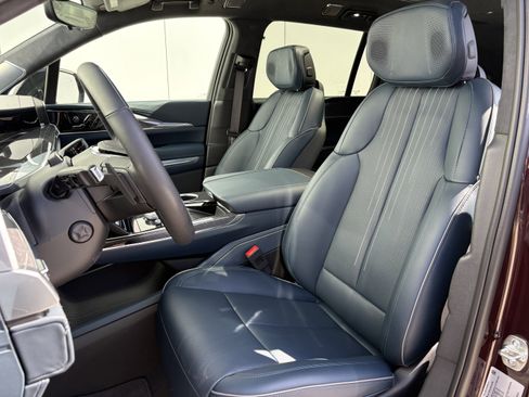 New 2025 Cadillac Escalade IQ Sport 2 w/ LPO, ONYX Package image 12