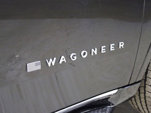 Used 2025 Jeep Wagoneer Series II image 40
