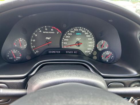 Used 2003 Chevrolet Corvette Coupe w/ Preferred Equipment Group RWD image 14