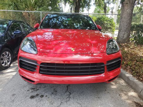 Used 2021 Porsche Cayenne Coupe w/ Premium Package AWD/4WD image 3