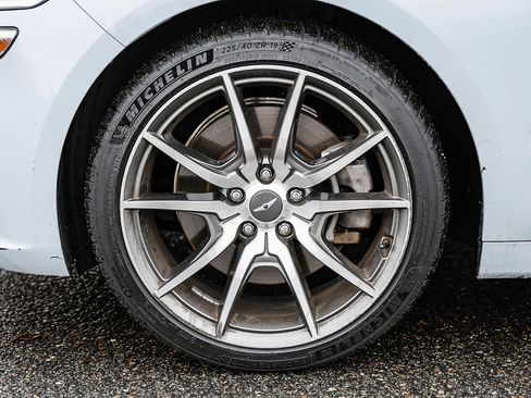 Used 2022 Genesis G70 3.3T image 9