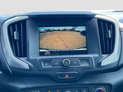 Used 2018 GMC Terrain SLE w/ Driver Convenience Package FWD image 13