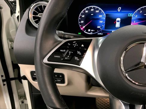 Used 2025 Mercedes-Benz GLA 250 4MATIC image 22