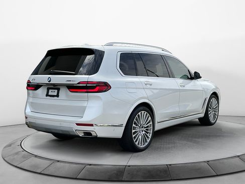 Used 2024 BMW X7 xDrive40i AWD/4WD image 7