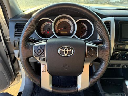 Used 2014 Toyota Tacoma 2WD Access Cab w/ SR5 Package image 13