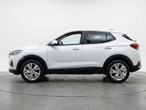 Used 2025 Buick Encore GX Preferred AWD/4WD image 5