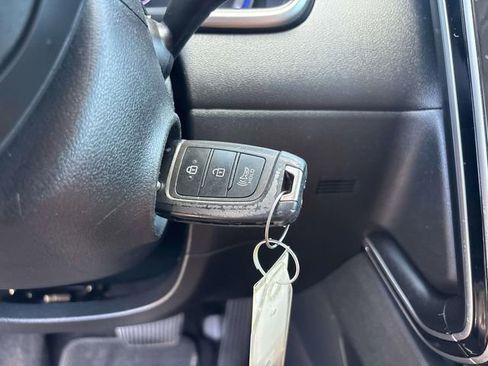 Used 2022 Hyundai Tucson SE AWD/4WD image 19